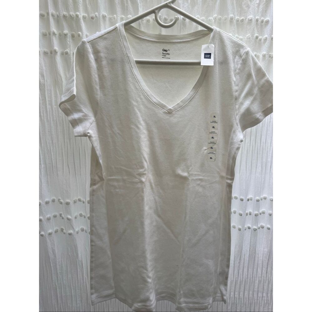 Gap Favorite V Neck